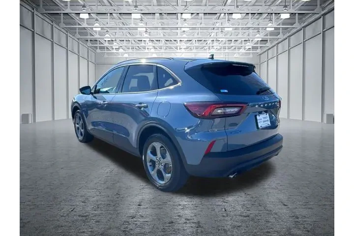 $22771 : Ford Escape 2025 ST-Line 4dr image 5