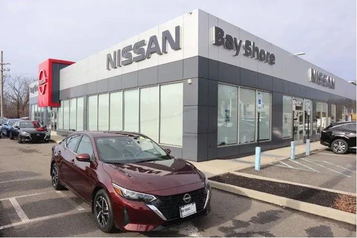 $17316 : Nissan Sentra 2025 SV 4dr Se image 1