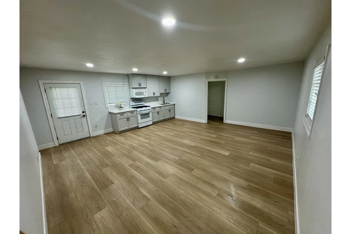 $2500 : ADU Anaheim image 1