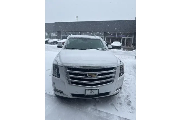 $23995 : Cadillac Escalade 2016 4X4 P image 3