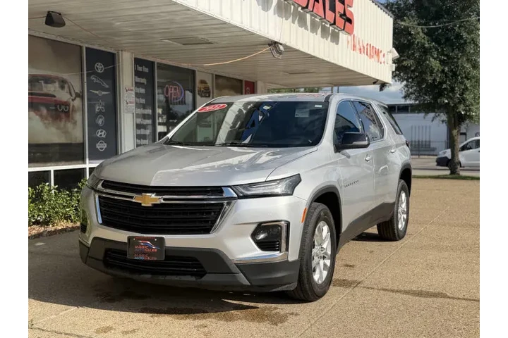 $19999 : 2022 Traverse LS image 6