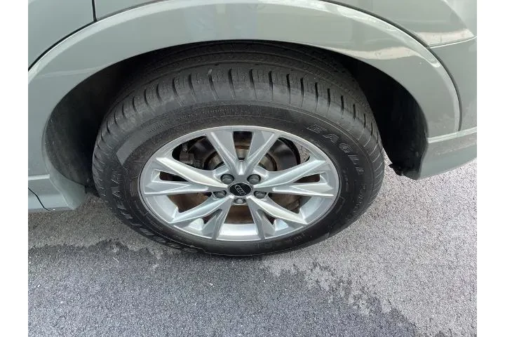 $28695 : Audi Q3 2024 AWD quattro S l image 10