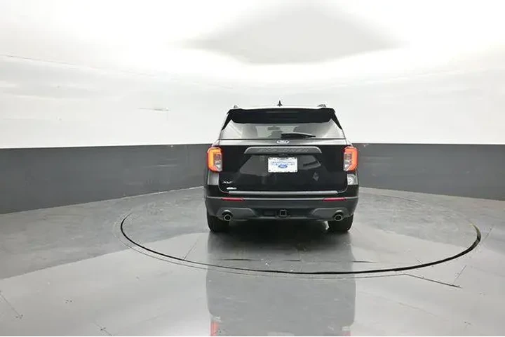 $31672 : Ford Explorer 2022 AWD XLT 4 image 6