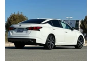 $18559 : Nissan Altima 2022 2.5 SR 4d thumbnail