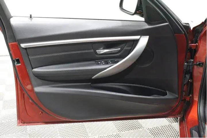 $19988 : BMW 3 Series 2018 AWD 330i x image 6