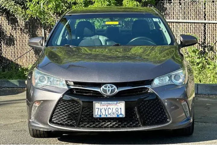 $14598 : Toyota Camry 2015 SE 4dr Sed image 6