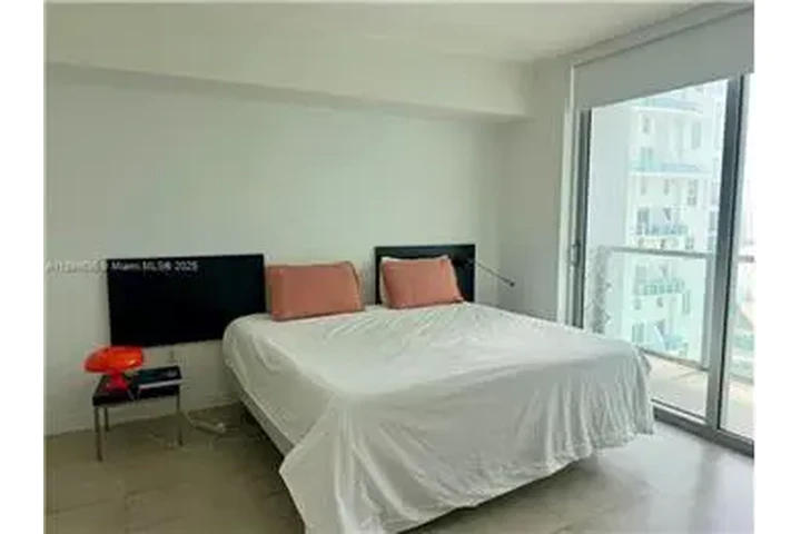 $3900 : Rental property with 2 bedro image 4