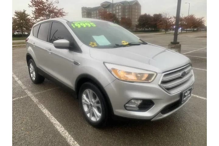 $9995 : 2019 Escape SE image 8