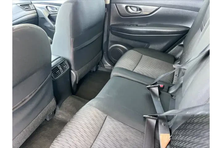 $10399 : Nissan Rogue 2019 SV 4dr Cro image 5