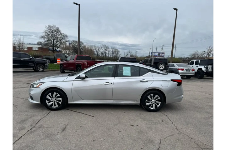 $7980 : 2020 Altima 2.5 S Sedan image 5