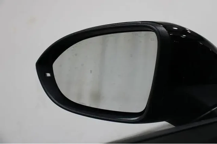 $35982 : Volkswagen Golf GTI 2025 SE image 9