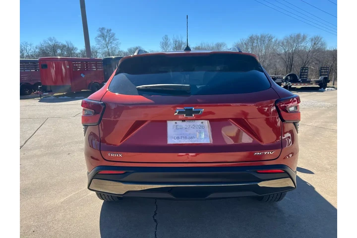 $21995 : 2024 Trax image 7