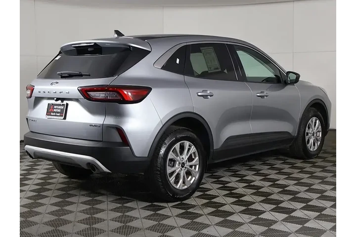 $19293 : Ford Escape 2023 AWD Active image 9