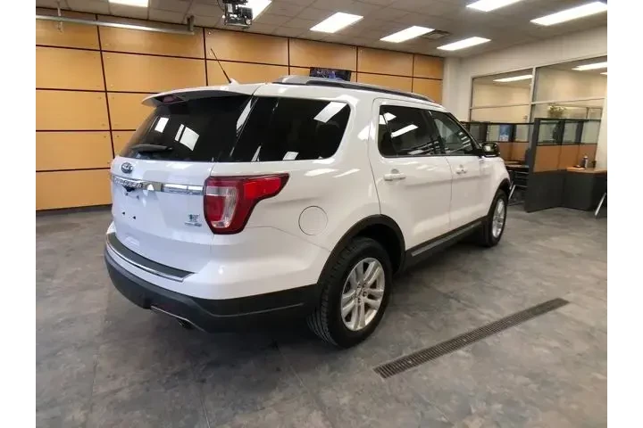 $14898 : Ford Explorer 2018 AWD XLT 4 image 7