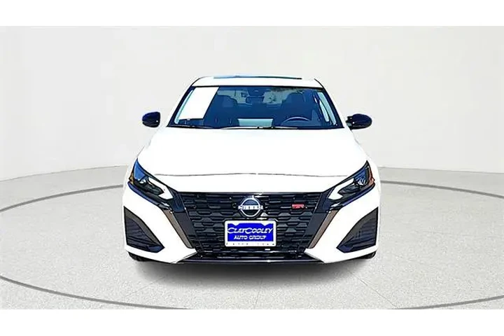 $23442 : Nissan Altima 2024 2.5 SR 4d image 2