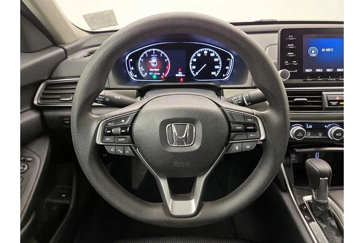 $20998 : Honda Accord 2018 LX 4dr Sed image 10