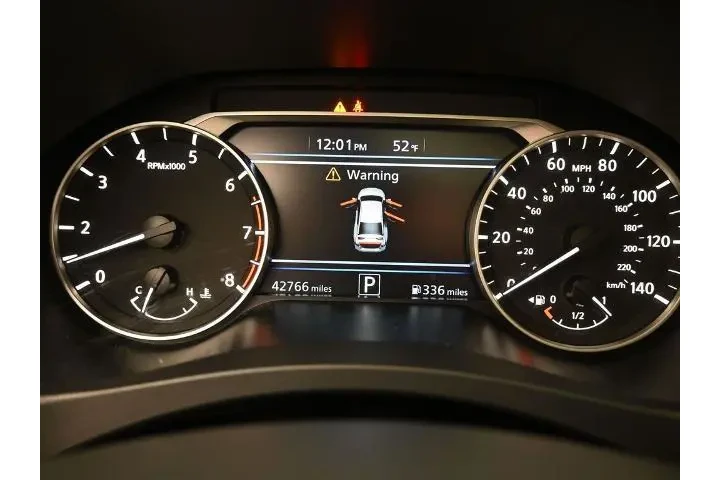 $22781 : Nissan Altima 2023 2.5 SR 4d image 10