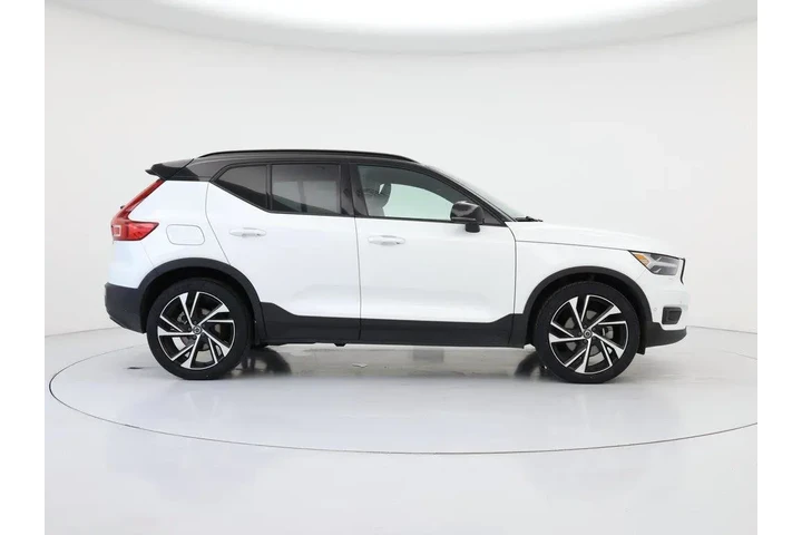 $26998 : Volvo XC40 2022 AWD T5 R-Des image 7