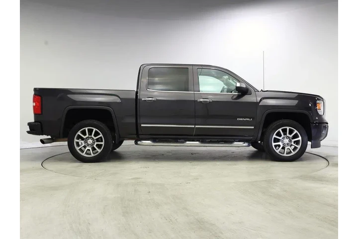 $29998 : GMC Sierra 1500 2015 4x4 Den image 7