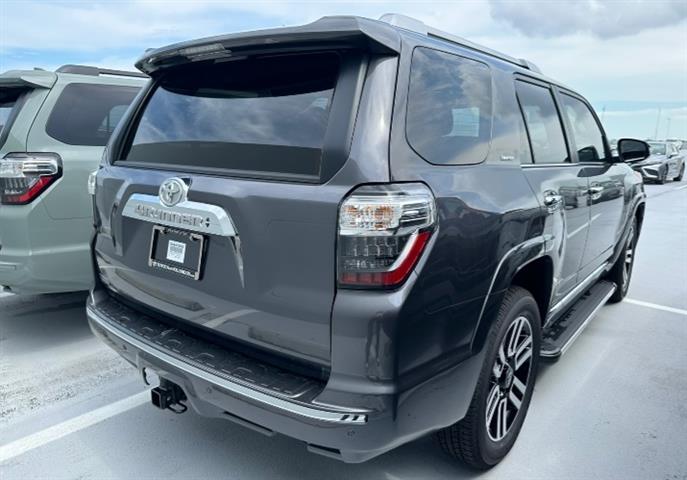 $5500 : TOYOTA 4RUNNER LIMITED (MIAMI) image 8
