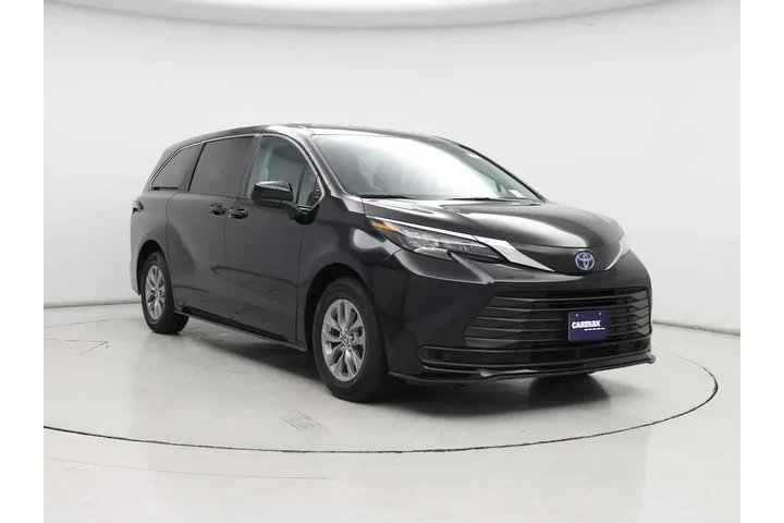 $37998 : Toyota Sienna 2024 LE 8-Pass image 1