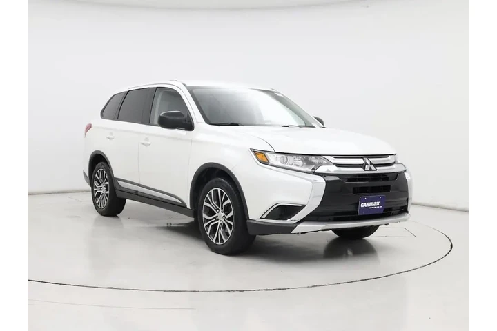 $17998 : Mitsubishi Outlander 2018 ES image 1