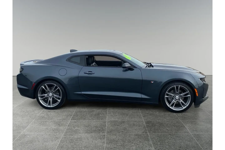 $32774 : Chevrolet Camaro 2023 image 6