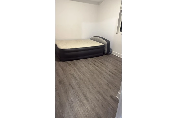 $1000 : DORAl, CUARTO BAÑO PRIVADO image 9