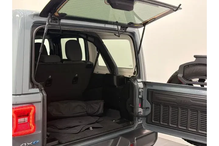 $31500 : Jeep Wrangler 2024 4x4 Sahar image 7