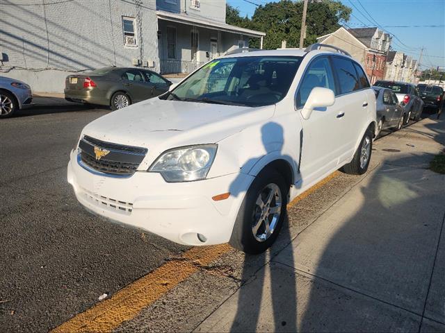 2014 Captiva Sport 1LT FWD image 1