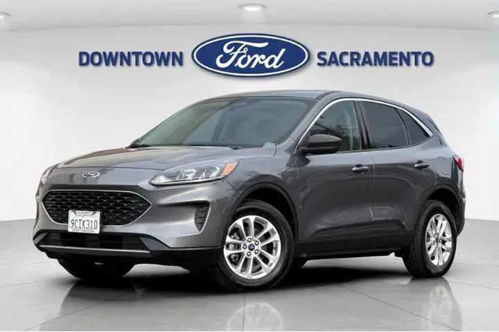 $16994 : Ford Escape 2022 AWD SE 4dr image 2