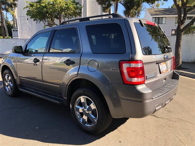 $5999 : 2010 Ford Escape XLT image 3