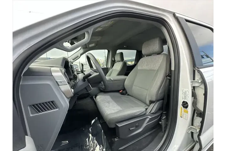 $35499 : Ford F-150 2023 4x4 XLT 4dr image 2