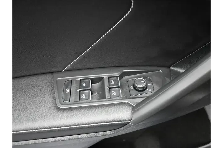 $22893 : Volkswagen Tiguan 2023 SE 4d image 6