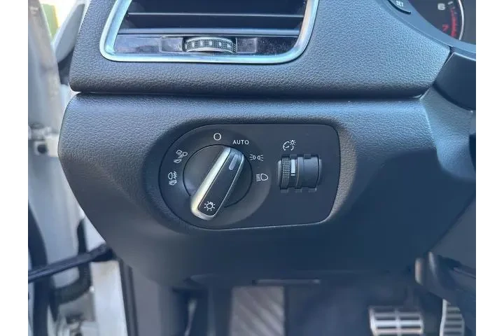 $16000 : Audi Q3 2018 2.0T Premium 4d image 10