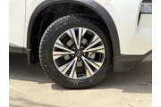 $23764 : Nissan Rogue 2023 SV 4dr Cro thumbnail
