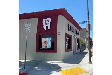 Sonríe con confianza en Los Angeles