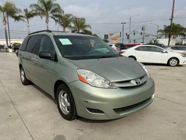 $11995 : 2010 TOYOTA SIENNA2010 TOYOTA image 2