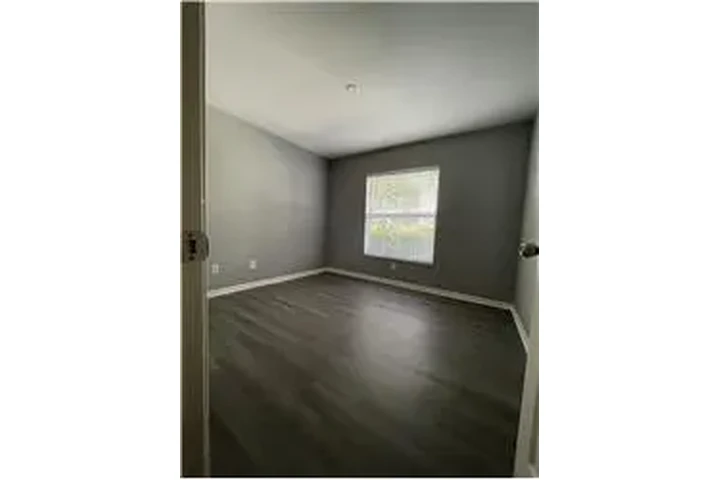 $1965 : Rental property with 2 bedro image 4