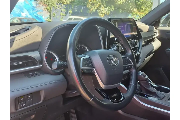 $36999 : Toyota Highlander 2023 AWD L image 4