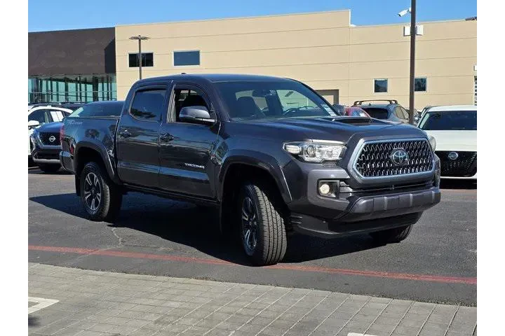 $31998 : Toyota Tacoma 2019 4x2 TRD S image 4