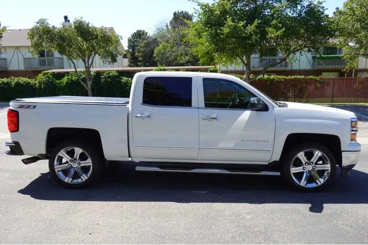 $31995 : 2015 Silverado 1500 LTZ image 10