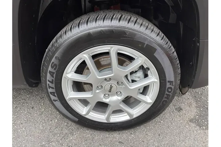 $18388 : Jeep Renegade 2022 4x4 (Red) image 9