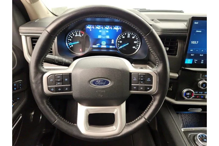$39998 : Ford Expedition 2024 4x4 XLT image 10