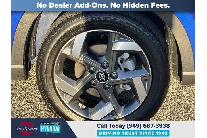 $19988 : Hyundai VENUE 2025 SEL 4dr C image 10