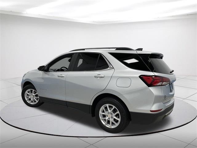 $21855 : Pre-Owned 2022 Equinox LT image 3