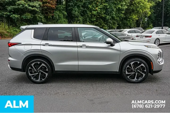 $20920 : Mitsubishi Outlander 2023 SE image 9