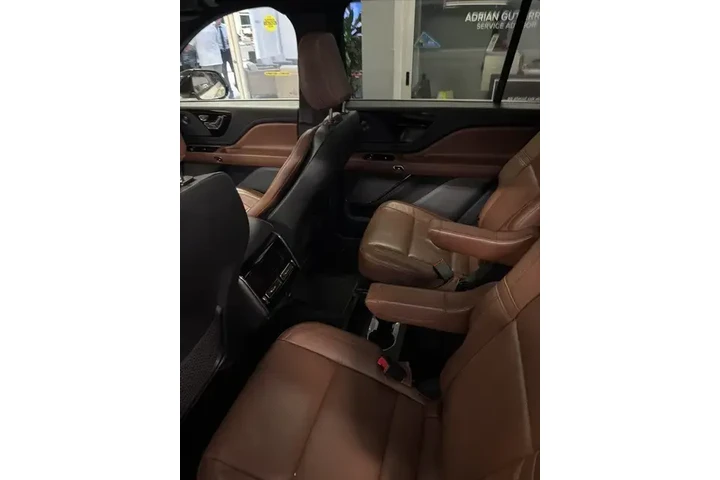 $37990 : Lincoln Aviator 2022 Reserve image 5
