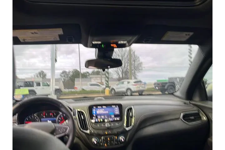 $27334 : Chevrolet Equinox 2024 RS 4d image 8