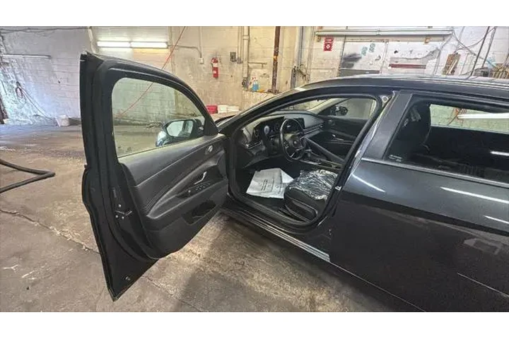$17539 : Hyundai ELANTRA 2023 SEL 4dr image 10